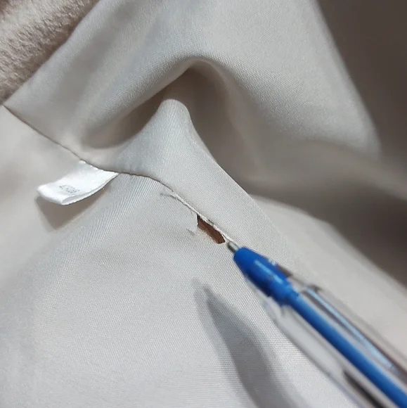 Ann Taylor Jackets size 4P petite color cream - Picture 2 of 13